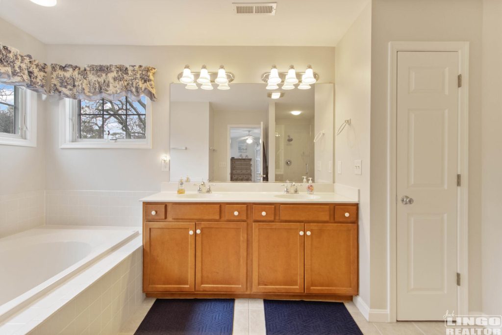 img_5821_390 10 NEW CASTLE STREET Rental Property