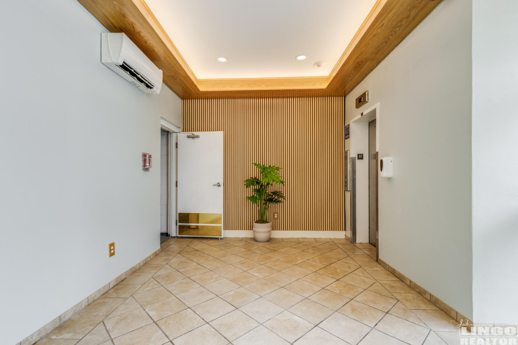 img_1388_825 517 EDGEWATER HOUSE  Rental Property