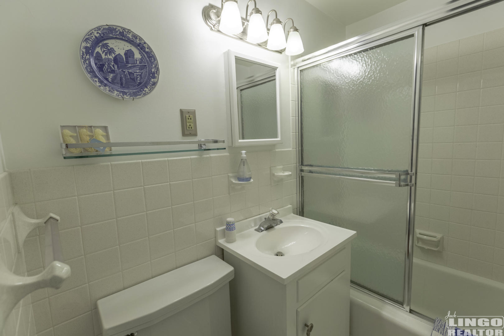 8m8a8267-hdr 99 TIDEWATERS  Rental Property