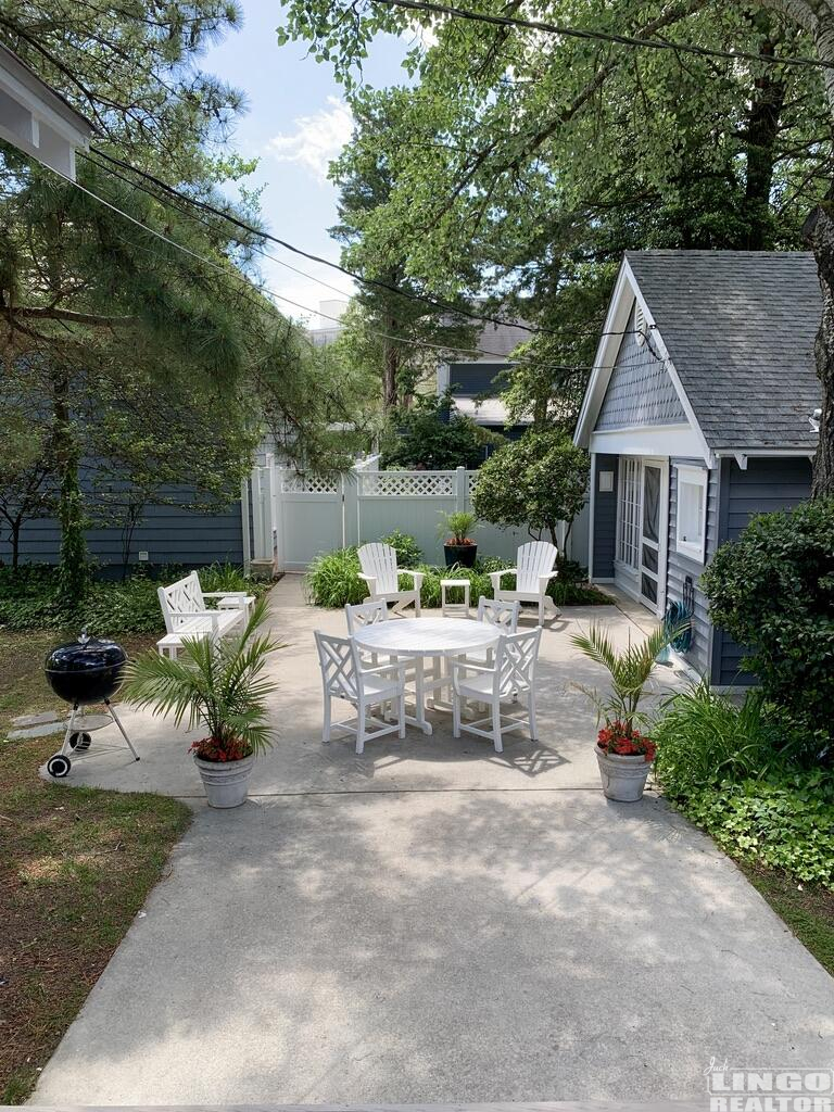 16+Oak+-+Cottage+%26+Back+Patio+-+5 16 OAK AVENUE     Rental Property