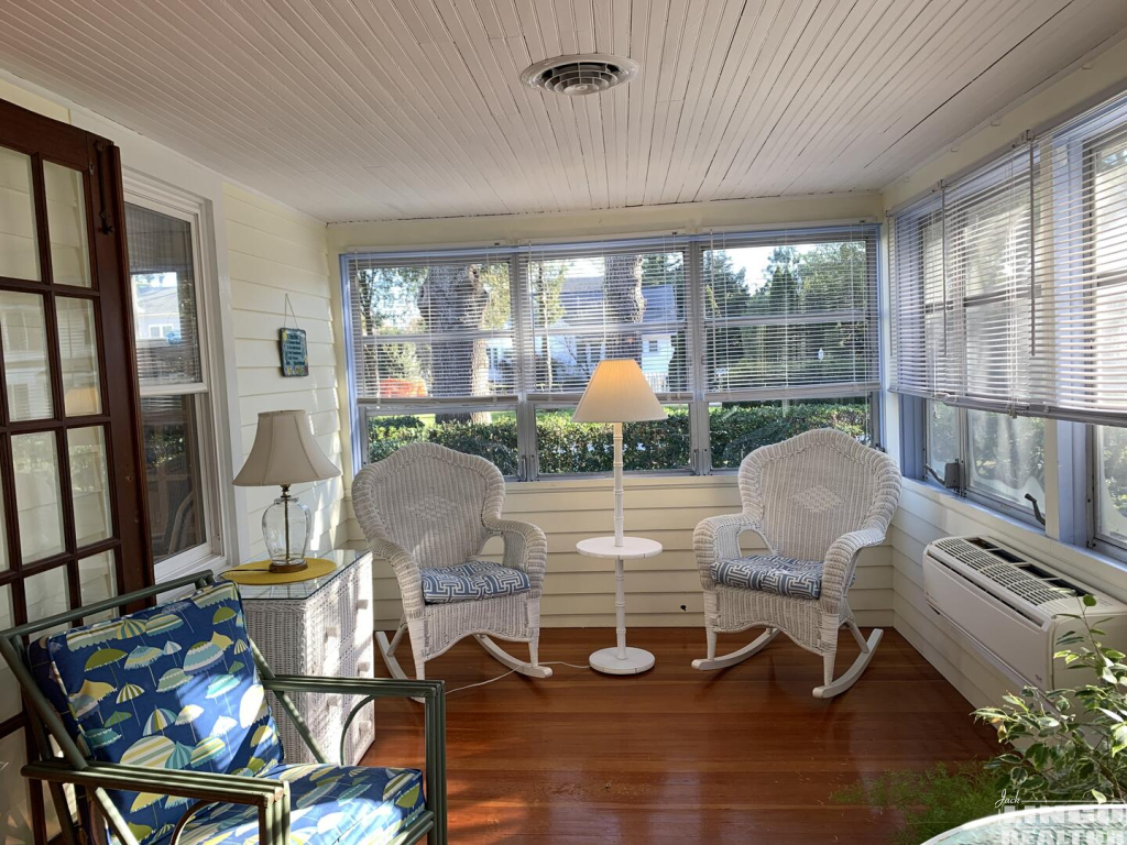 212A+Laurel+sun+porch+view+3 212A LAUREL STREET  Rental Property