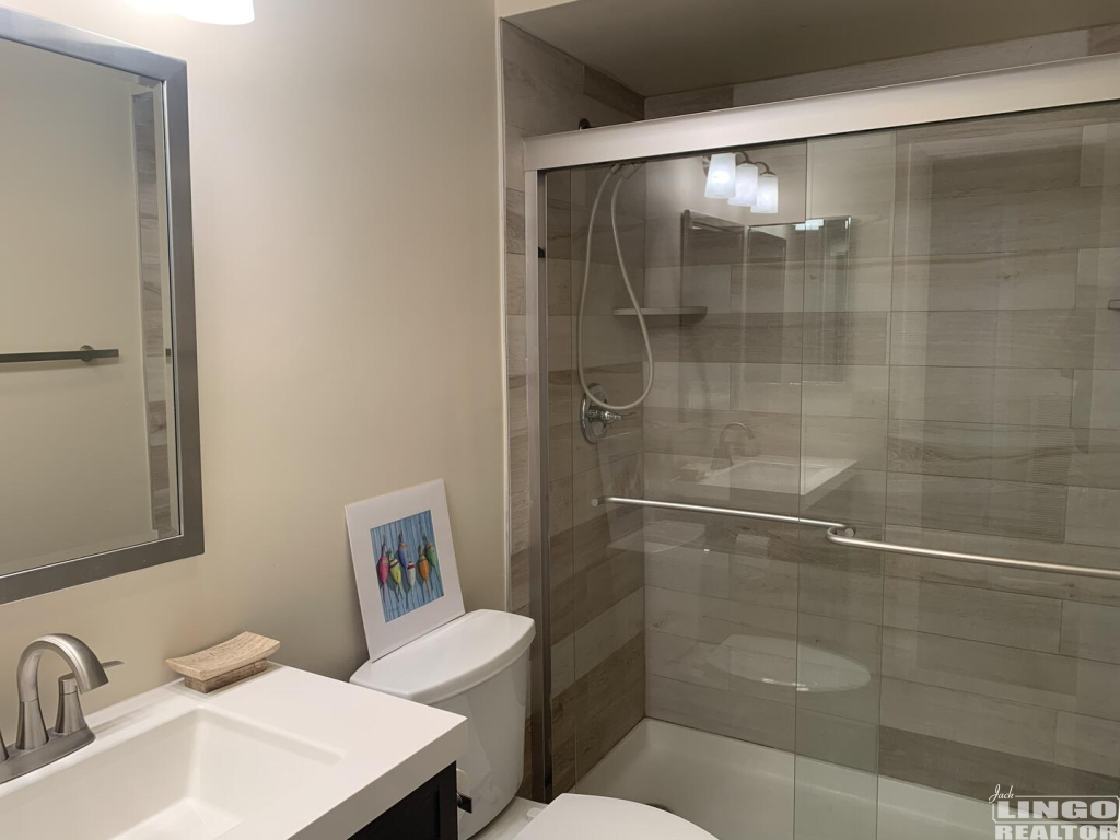 5A4D489A-23A9-4422-A234-FABF9404FF25 421 SPRING LAKE  Rental Property