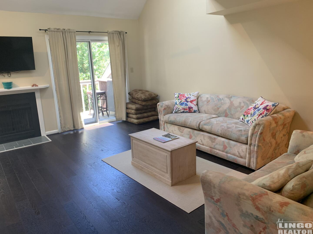 DF8AD859-C1DC-46ED-BC70-5399DFD3062C 421 SPRING LAKE  Rental Property
