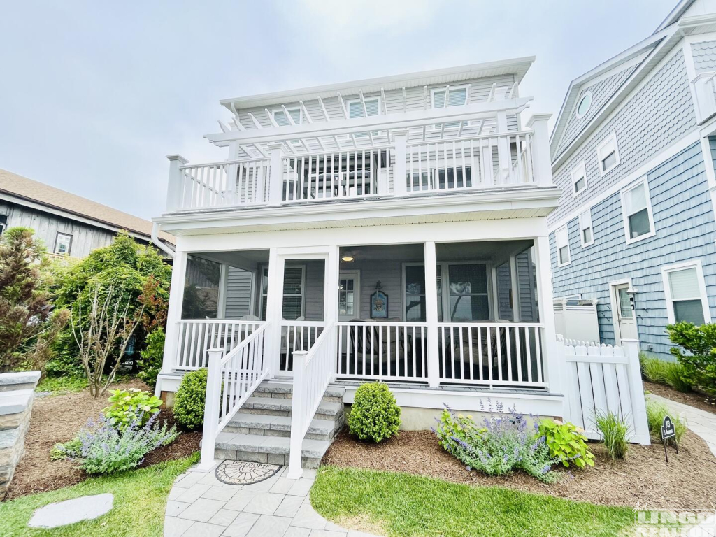 IMG_7739 703 S BOARDWALK  Rental Property