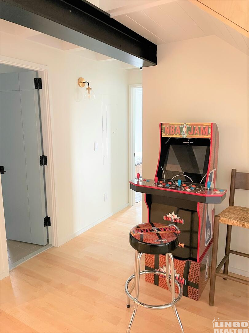 61+ocean+arcade+game 61 OCEAN DRIVE  Rental Property