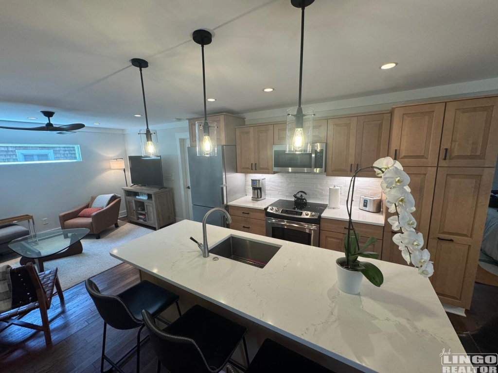 image0+-+2025-05-02T193733.289 164 HENLOPEN AVENUE #3  Rental Property