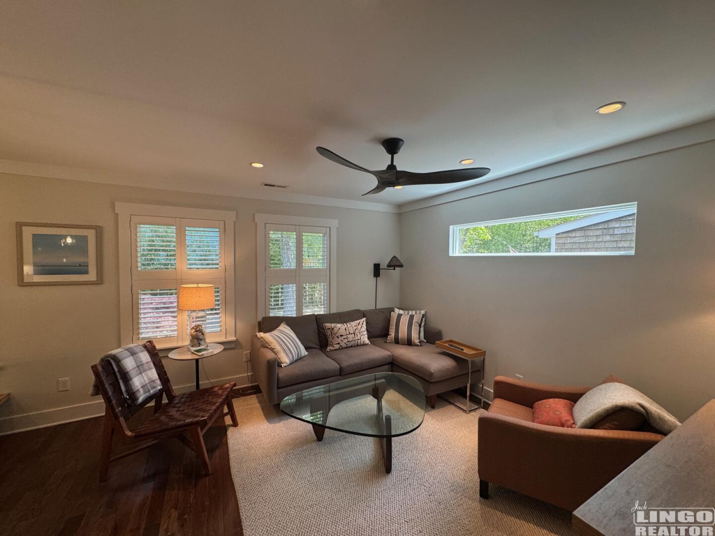 image2+(68) 164 HENLOPEN AVENUE #3  Rental Property