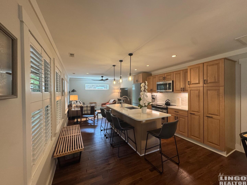 image4+(19) 164 HENLOPEN AVENUE #3  Rental Property