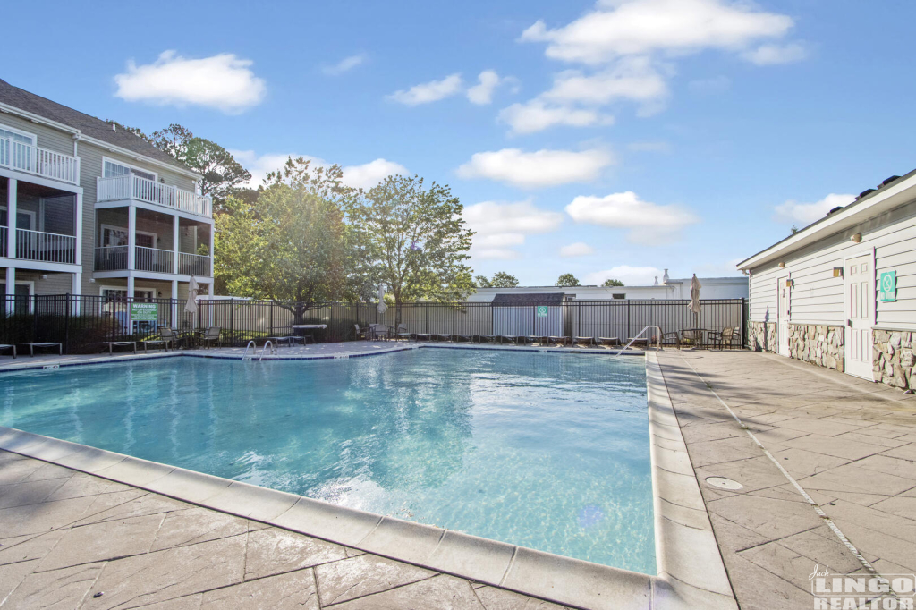 img_5648_826 19798 KEYSTONE DRIVE  Rental Property