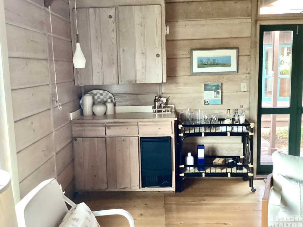 IMG_4099 37 HOLLY ROAD  Rental Property