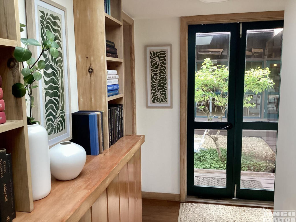 IMG_4106 37 HOLLY ROAD  Rental Property