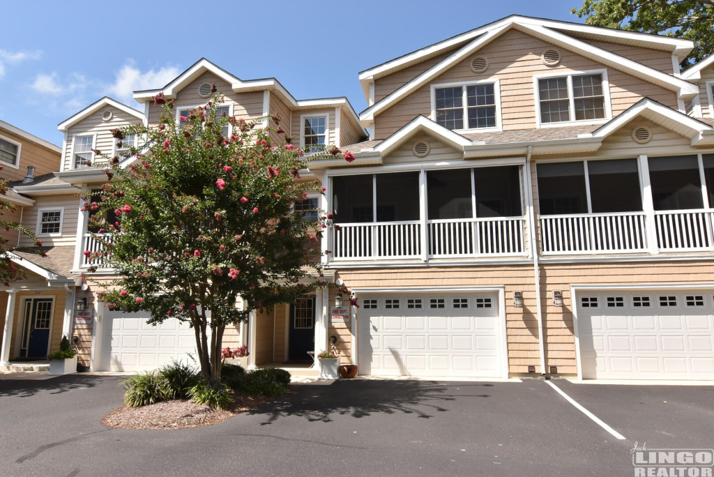 23B+6th+St+Front+of+Townhouse Delaware Beach Vacation Rentals