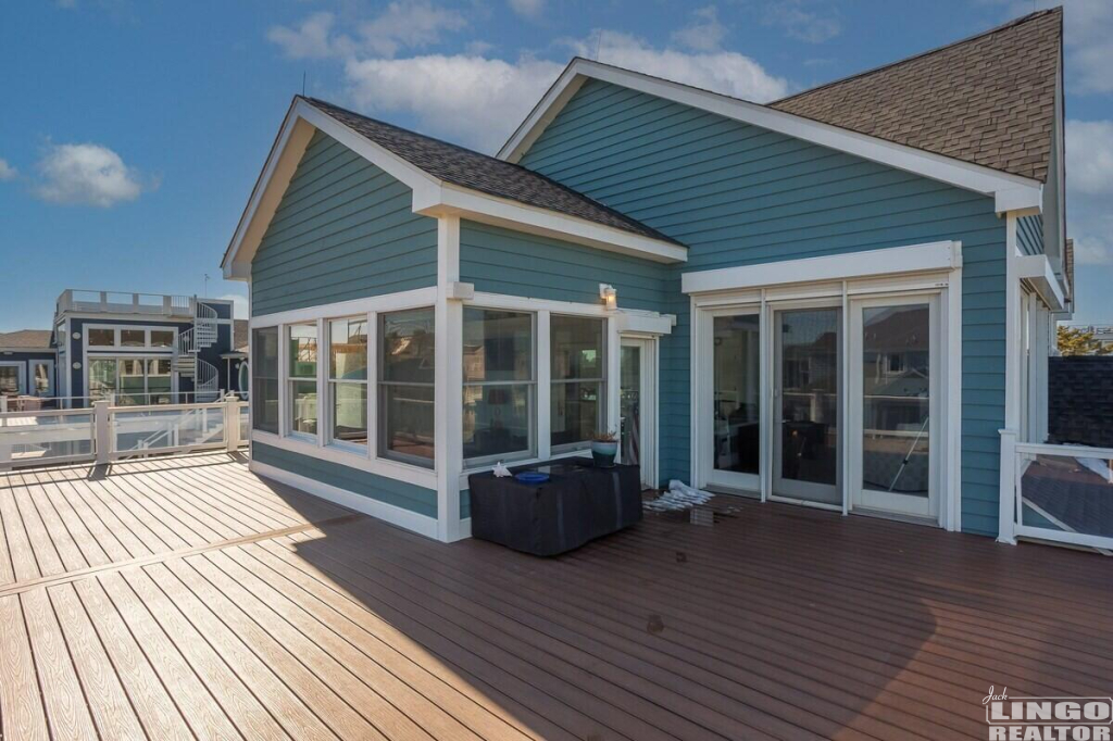 16+Collins+deck 16 COLLINS AVENUE Rental Property