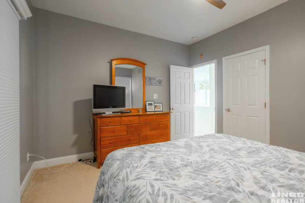 38 16 COLLINS AVENUE Rental Property 38 16 COLLINS AVENUE Rental Property