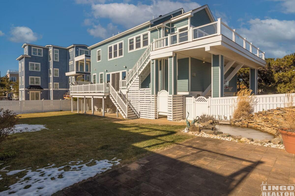 51 16 COLLINS AVENUE Rental Property 51 16 COLLINS AVENUE Rental Property