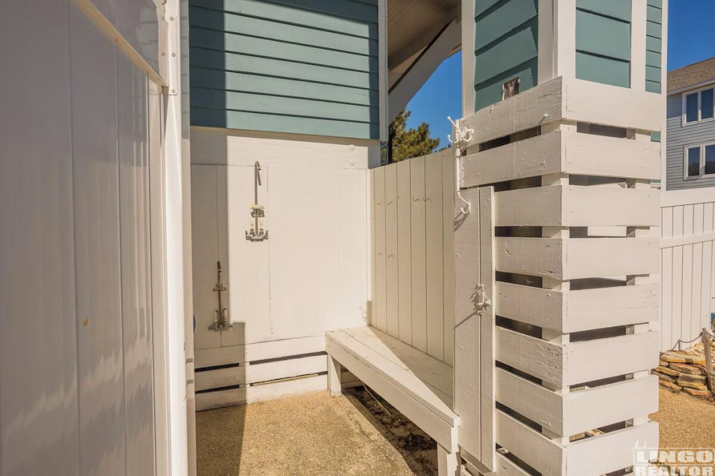 52 16 COLLINS AVENUE Rental Property 52 16 COLLINS AVENUE Rental Property