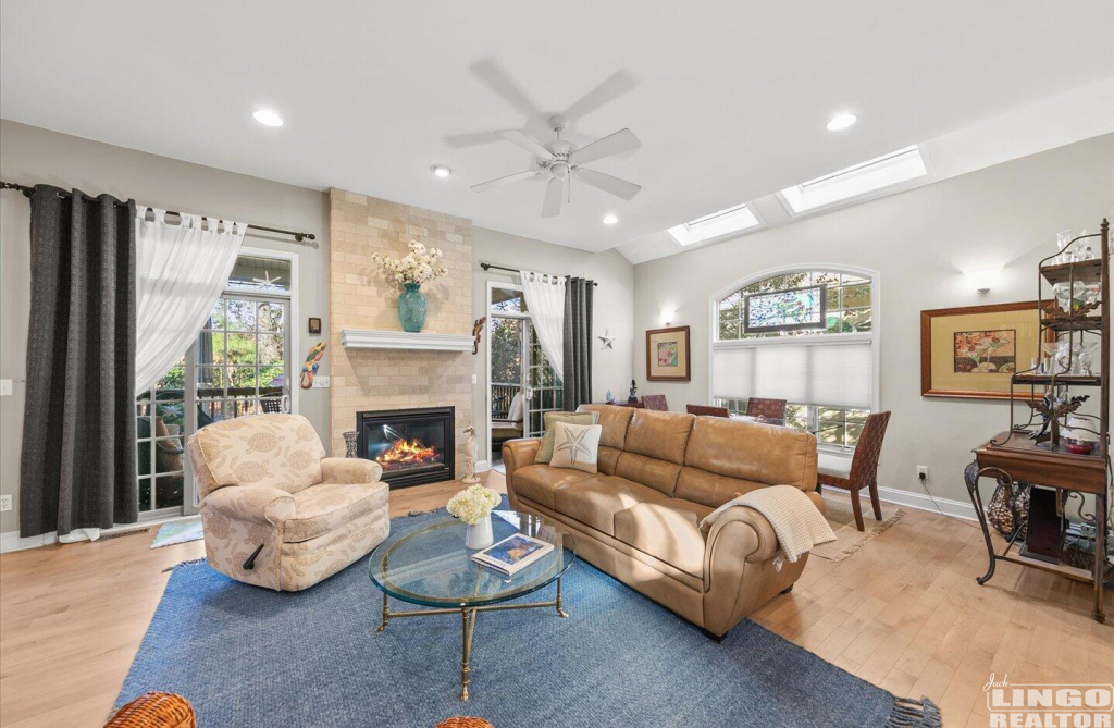 8 3 THOMPSON COURT Rental Property