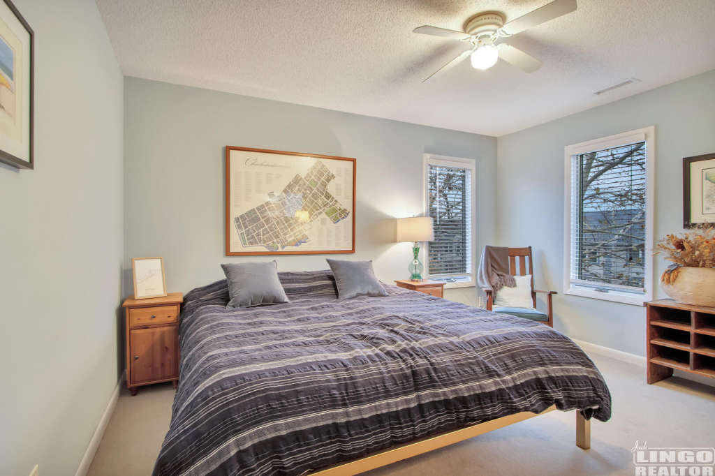 img_7909_284 241 AMERICAN EAGLE WAY #12 Rental Property