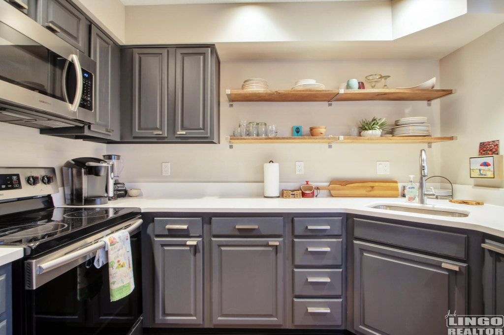 img_7924_803 241 AMERICAN EAGLE WAY #12 Rental Property