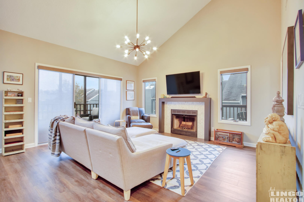 img_7927_710 241 AMERICAN EAGLE WAY #12 Rental Property