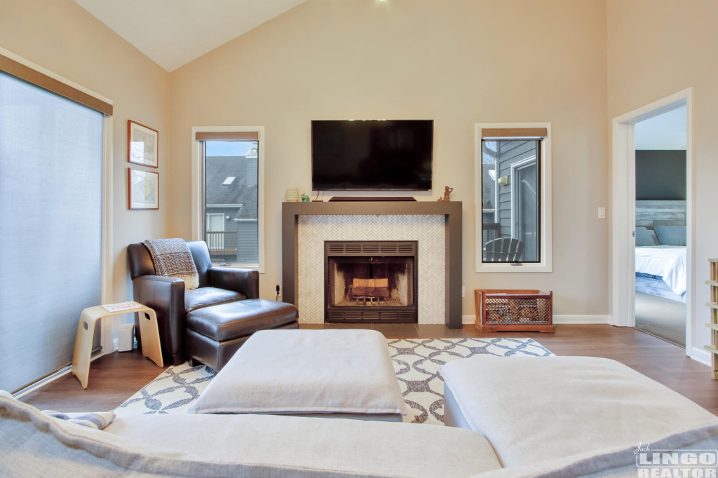 img_7930_88 241 AMERICAN EAGLE WAY #12 Rental Property