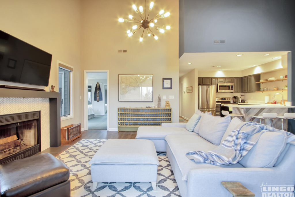 img_7948_181 241 AMERICAN EAGLE WAY #12 Rental Property