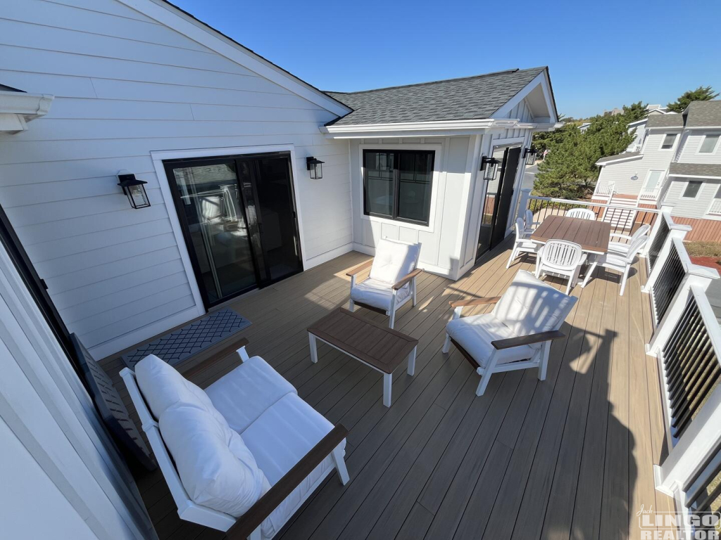 IMG_2686 8 SEA SIDE DRIVE  Rental Property
