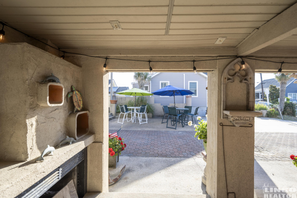 Saulsbury10-65+(1) 10 SAULSBURY STREET Rental Property