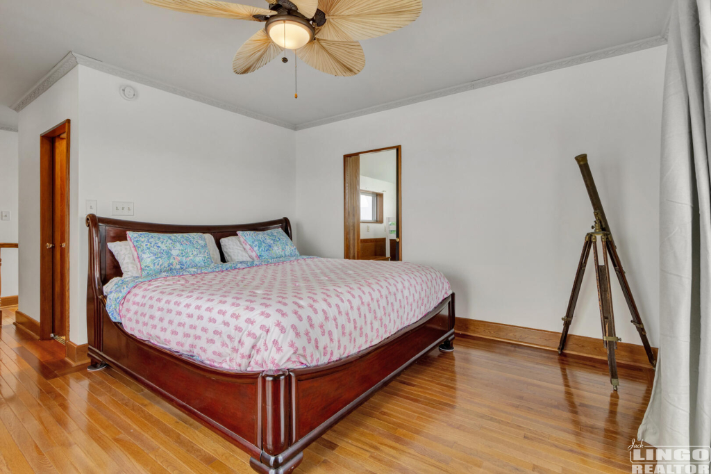 img_0971_450 10 SAULSBURY STREET Rental Property