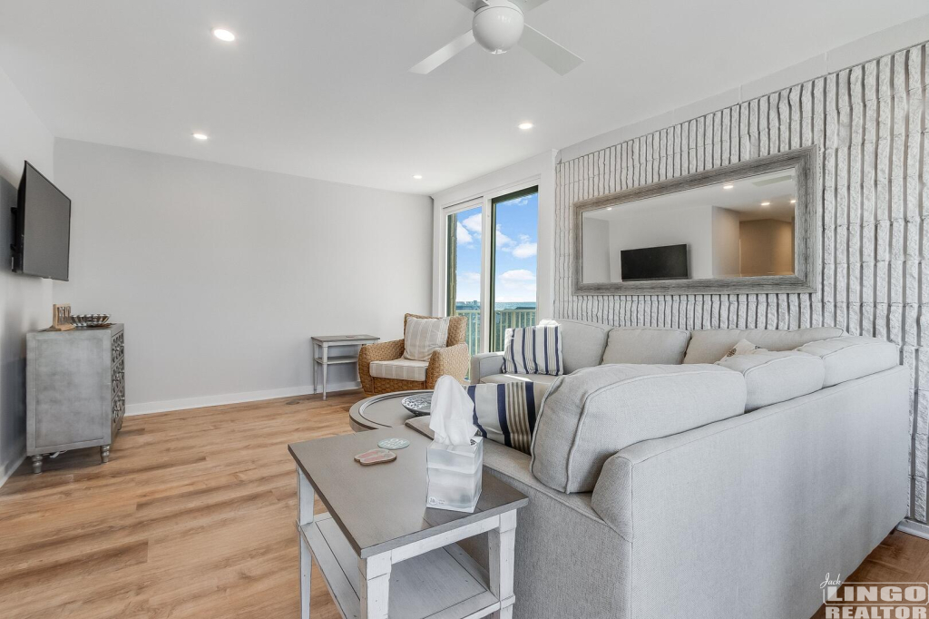 002_img_7837_190  Rental Property