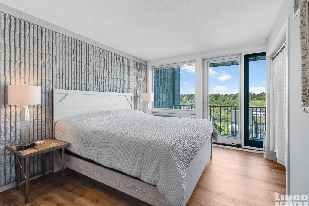 015_img_7876_564  Rental Property