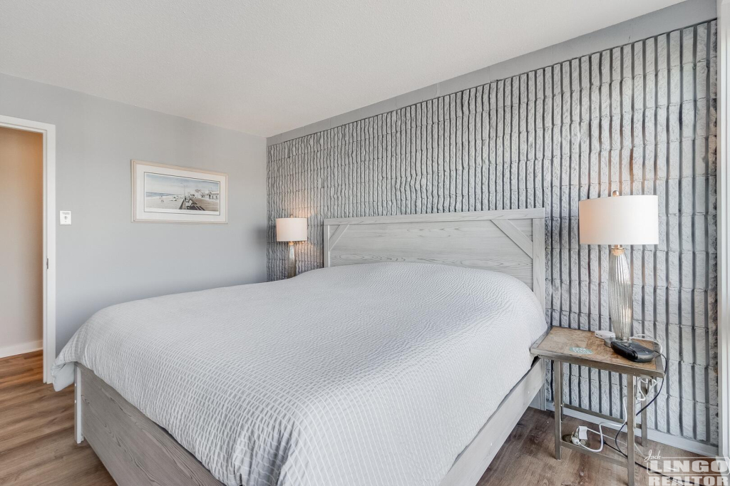 016_img_7879_452  Rental Property