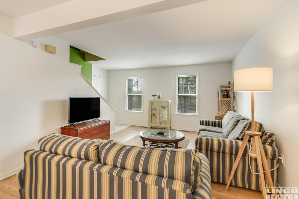 007_img_3568_339 17 COLUMBIA AVENUE Rental Property