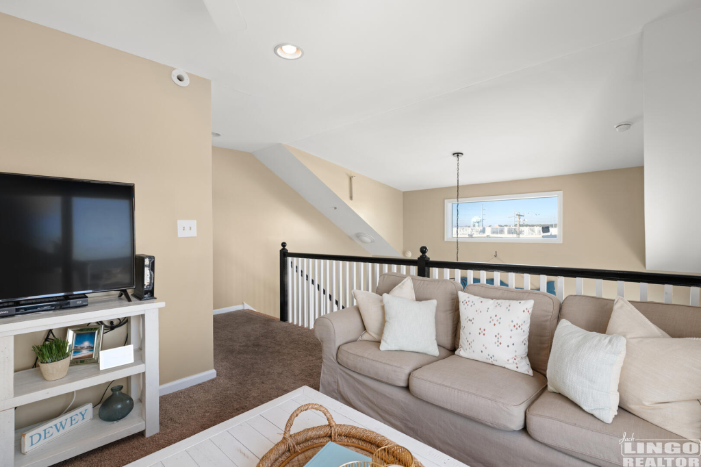 21-19 3A DELANO  Rental Property