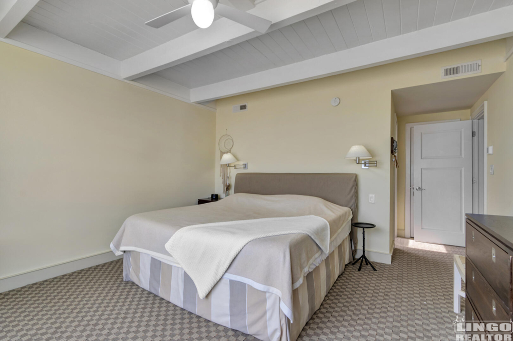045_img_4964_971 26 OCEAN DRIVE Rental Property