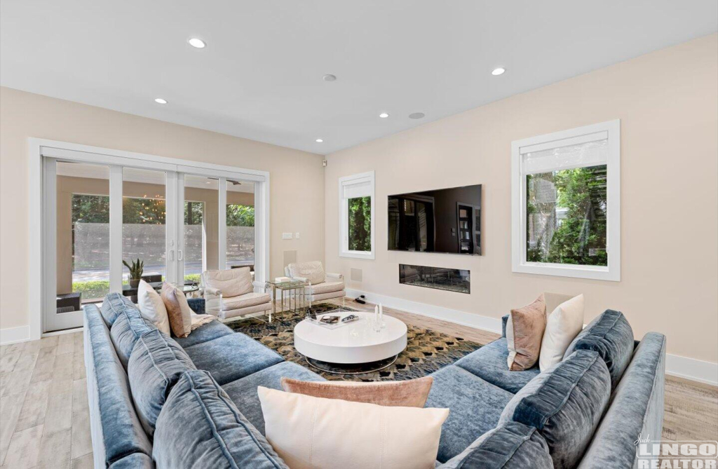 12 91 COLUMBIA AVENUE Rental Property 12 91 COLUMBIA AVENUE Rental Property