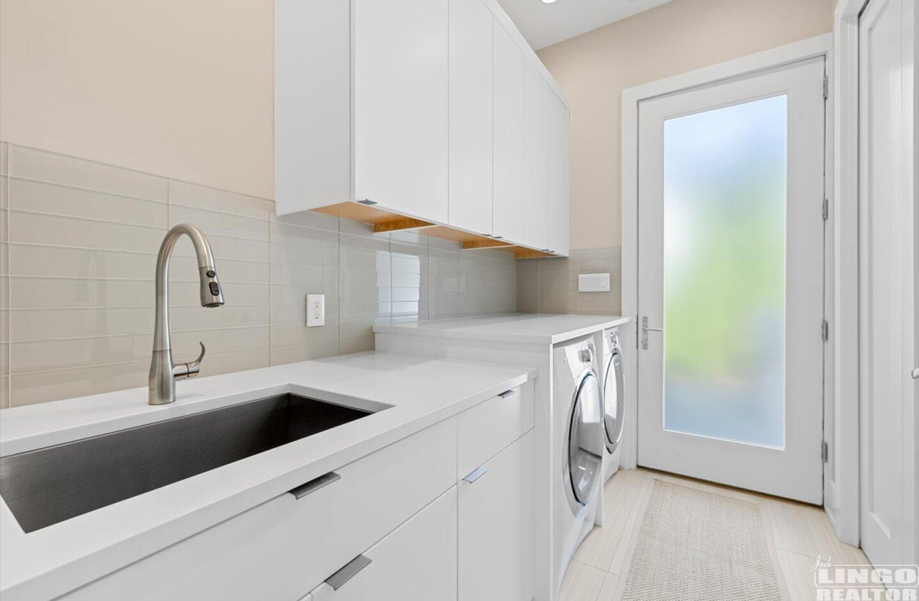 23 91 COLUMBIA AVENUE Rental Property 23 91 COLUMBIA AVENUE Rental Property