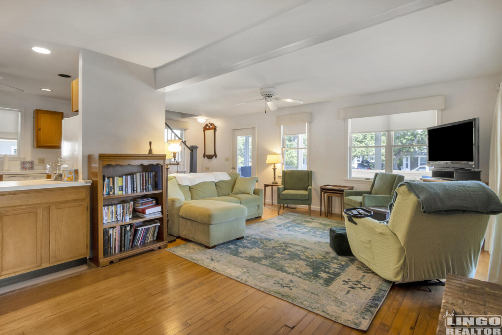 img_3459_510 207 BAYARD AVENUE Rental Property