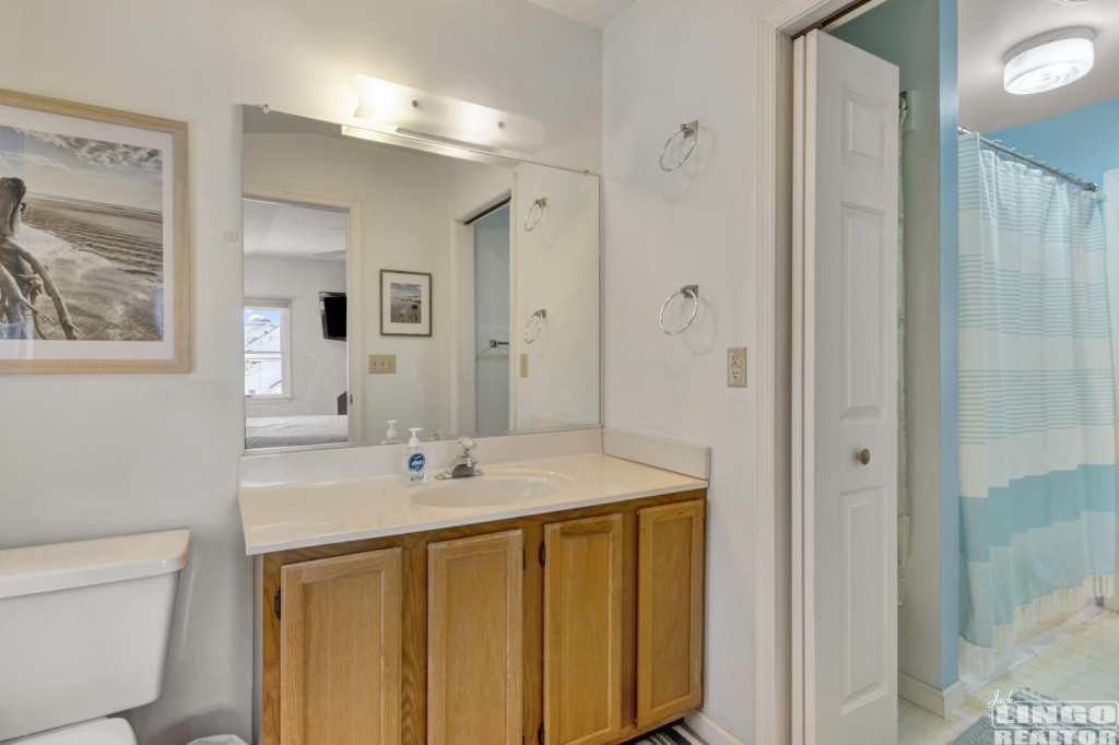 img_3519_247 207 BAYARD AVENUE Rental Property