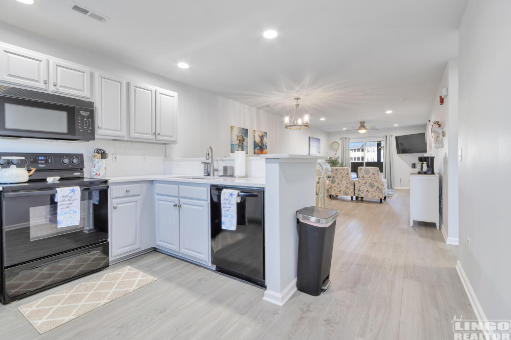 001_img_4384_111 36525 PALM DRIVE #5203  Rental Property