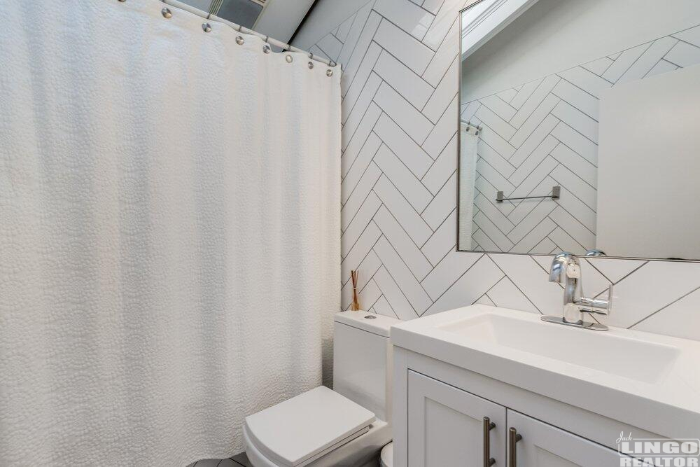 019_img_0055_705 21170 FIRST STREET Rental Property 019_img_0055_705 21170 FIRST STREET Rental Property