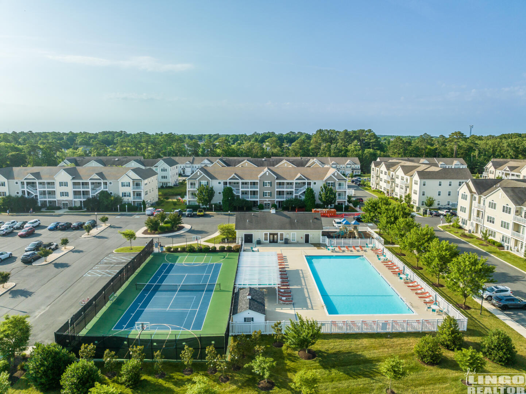 dji_0442_423+(1) 19688 CHELMER DRIVE #17 Rental Property