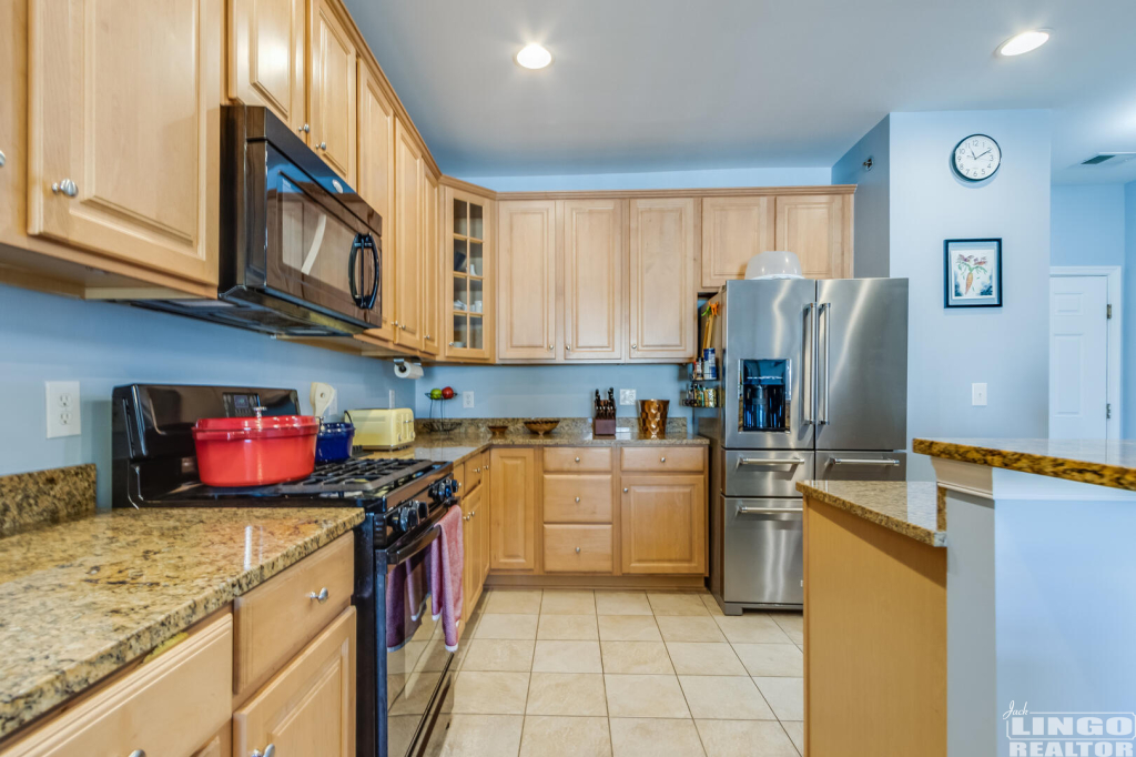 img_3505_557 19688 CHELMER DRIVE #17 Rental Property img_3505_557 19688 CHELMER DRIVE #17 Rental Property