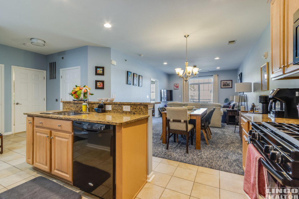 img_3508_208 19688 CHELMER DRIVE #17 Rental Property img_3508_208 19688 CHELMER DRIVE #17 Rental Property