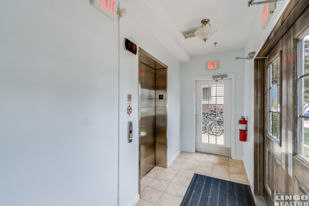 img_5972_669 19688 CHELMER DRIVE #17 Rental Property img_5972_669 19688 CHELMER DRIVE #17 Rental Property