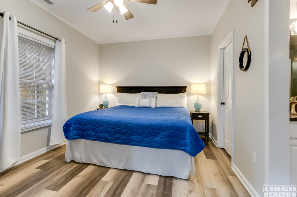 009_img_4651_241 515 CASCADE LANE   Rental Property