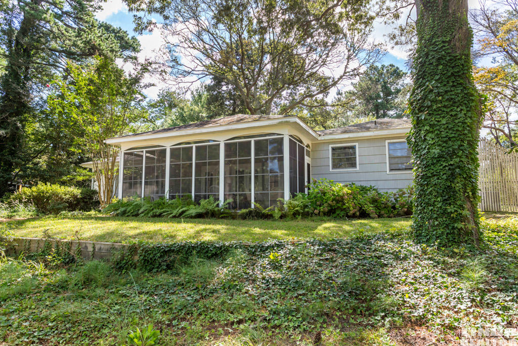 8M8A4508-HDR-5broadhall-web 5 BROAD HOLLOW   Rental Property