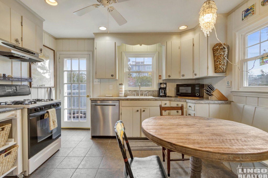 img_8866_768 38747 SEAGULL DRIVE Rental Property