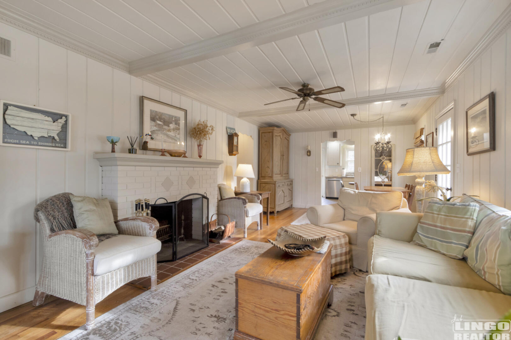 img_8887_343 38747 SEAGULL DRIVE Rental Property