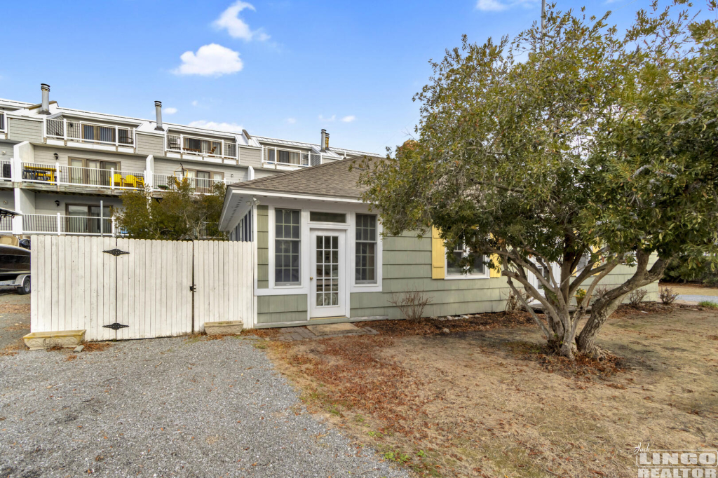 img_8941_857 38747 SEAGULL DRIVE Rental Property